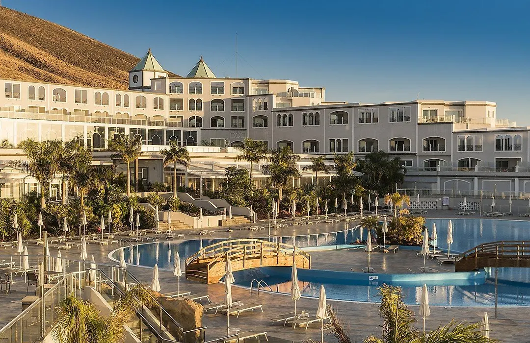 Royal Palm Resort & Spa (Adults Only)-1